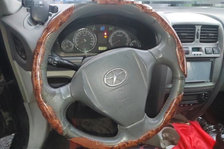 Used JAC Group Rein 2011 2.0L Two-Wheel Drive Luxury Edition Steering Wheel