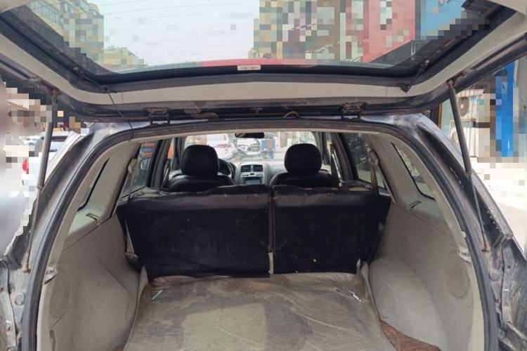 Used JAC Group Rein 2011 2.4L Two-Wheel-Drive Luxury Edition Trunk