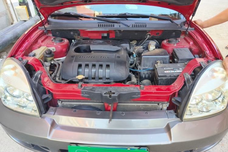 Used JAC Group Rein 2011 2.0L Two-Wheel Drive Luxury Edition Engine Bay