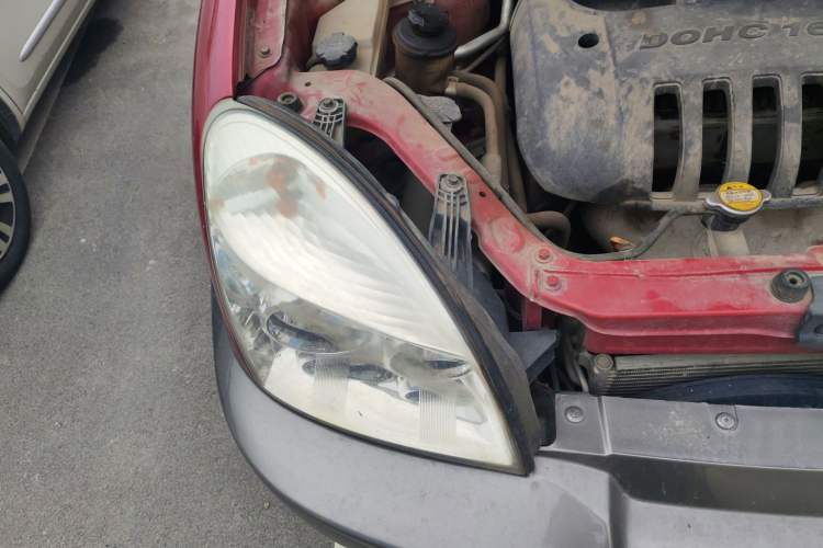 Used JAC Group Rein 2011 2.0L Two-Wheel Drive Luxury Edition Engine Bay Right