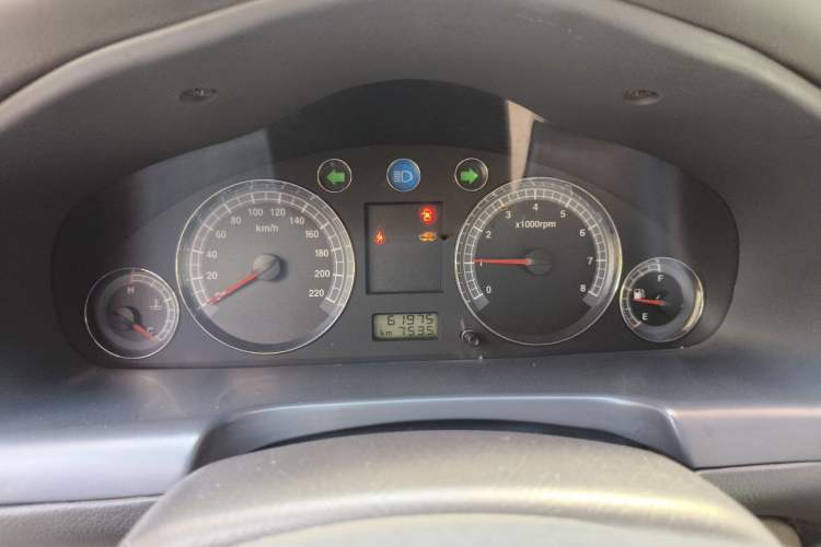 Used JAC Group Rein 2011 2.0L Two-Wheel Drive Luxury Edition Instrument Cluster