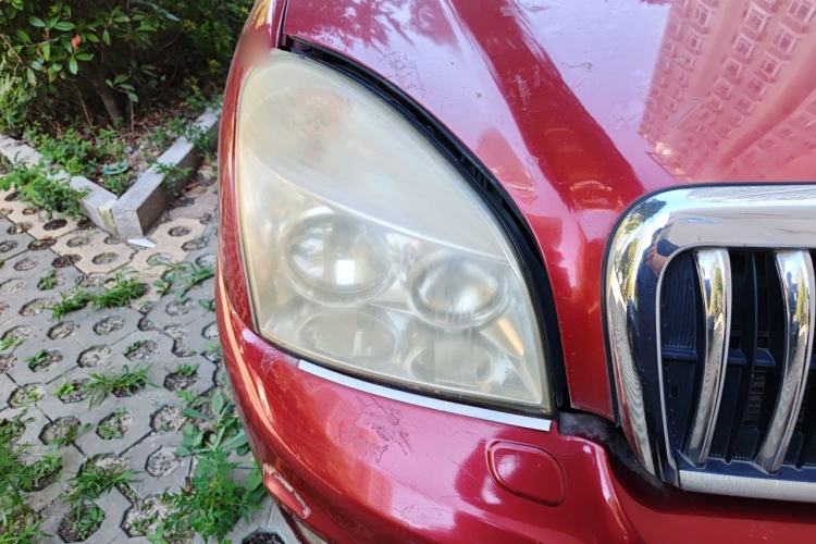 Used JAC Group Rein 2011 2.0T AMT Two-Wheel Drive Luxury Edition Right Front Headlight