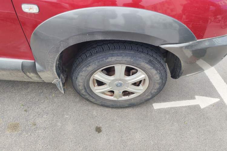Used JAC Group Rein 2011 2.0L Two-Wheel Drive Luxury Edition Right Front Wheel Hub