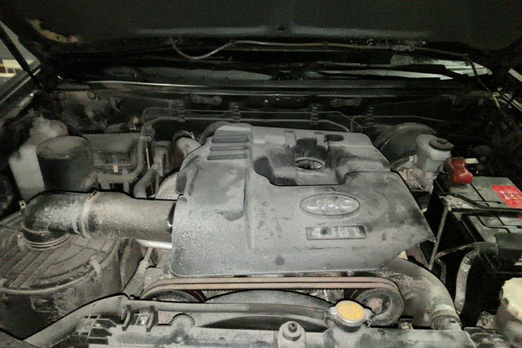 Used JAC Group Ruiling 2014 1.9T Standard Model Double Cab 4DB1-2C Engine Bay