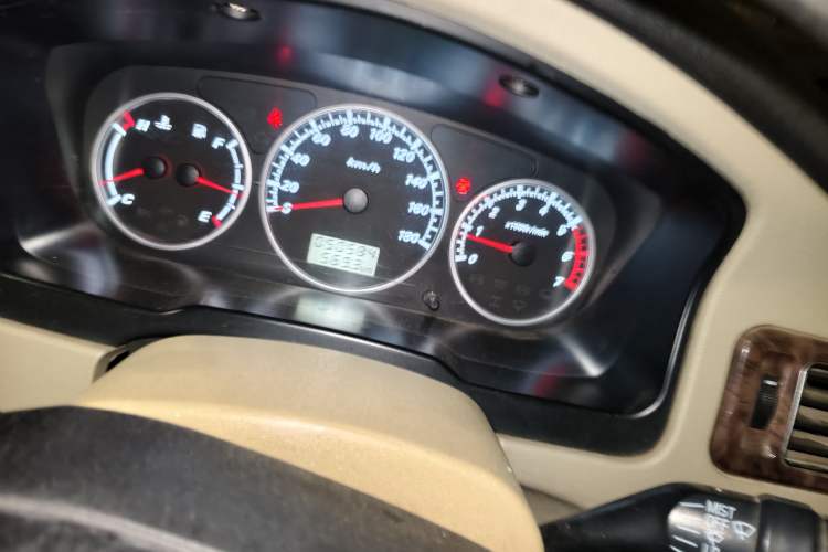 Used JAC Group Ruiling 2014 1.9T Standard Model Double Cab 4DB1-2C Odometer Close Up