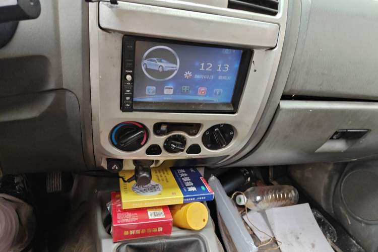 Used JAC Group Ruiling 2014 2.4T Standard Version Big Double-Cab 4D25U Audio And AC Panel