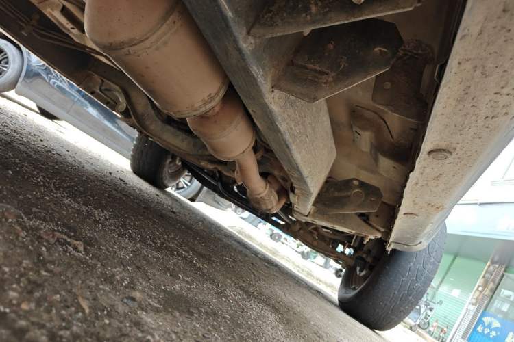 Used JAC Group Ruiling 2014 2.4T Standard Version Big Double-Cab 4D25U Chassis Front Right