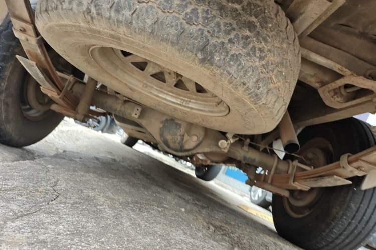Used JAC Group Ruiling 2014 2.4T Standard Version Big Double-Cab 4D25U Chassis Rear