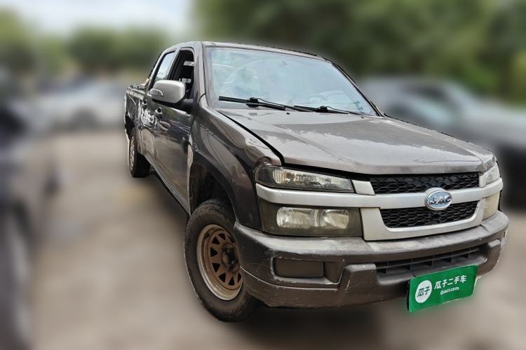 Used JAC Group Ruiling 2014 2.4T Standard Version Big Double-Cab 4D25U Front Right 45 Deg