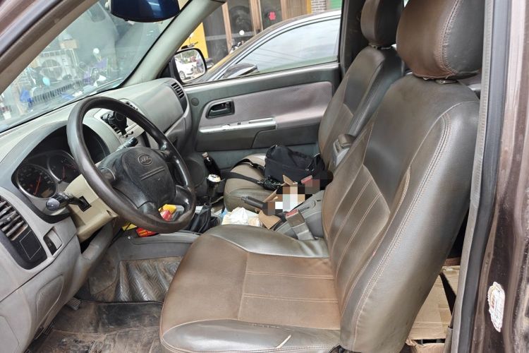Used JAC Group Ruiling 2014 2.4T Standard Version Big Double-Cab 4D25U Left Front Seat