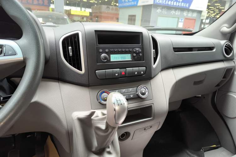 Used JAC Group Sunray 2023 2.0T 5-Series Logistics Version 3-Seater D20TCIF1 Audio And AC Panel