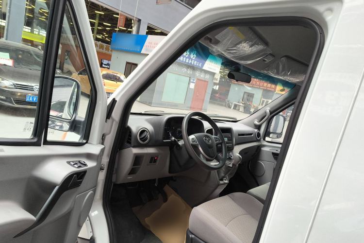 Used JAC Group Sunray 2023 2.0T 5-Series Logistics Version 3-Seater D20TCIF1 Interior 3