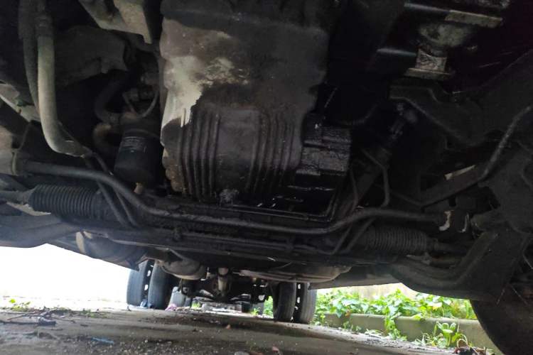 Used JAC Group Sunray 2011 2.8T Express Version China IV Chassis Front