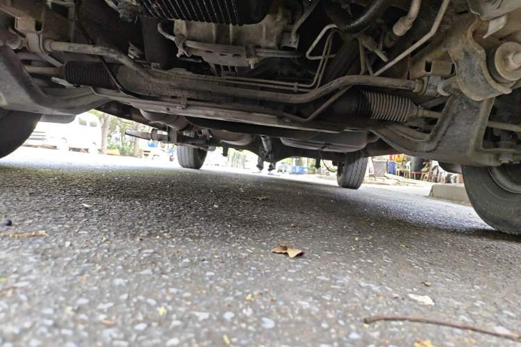 Used JAC Group Sunray 2013 1.9T 4-Series Star Express Chassis Front