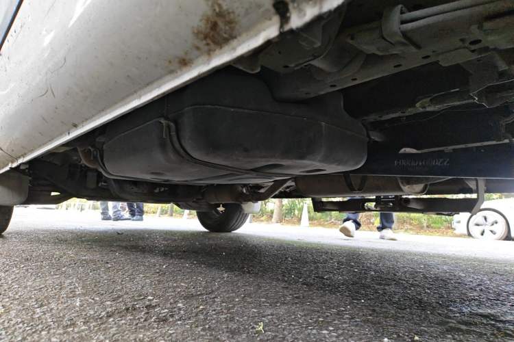 Used JAC Group Sunray 2013 1.9T 4-Series Star Express Chassis Rear Left