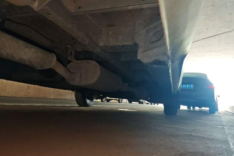 Used JAC Group Sunray 2013 2.8T 5-Series Star Express Emission Standard IV Chassis Rear Right