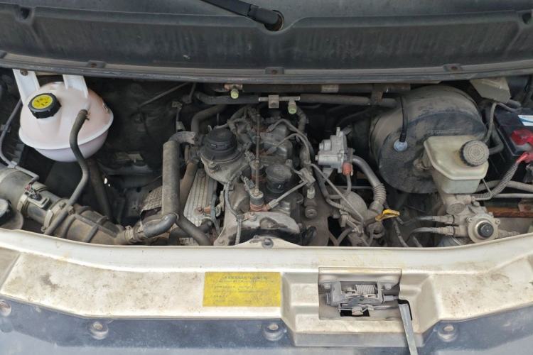 Used JAC Group Sunray 2013 1.9T 4-Series Star Express Engine Bay