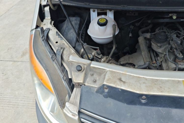 Used JAC Group Sunray 2013 1.9T 4-Series Star Express Engine Bay Right