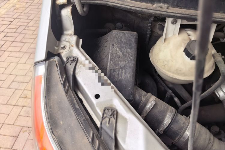 Used JAC Group Sunray 2013 2.8T 6-Series Star Express China IV Standard Engine Bay Right