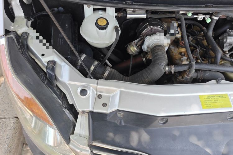 Used JAC Group Sunray 2013 2.8T 6-Series Star Express China IV Standard Engine Bay Right