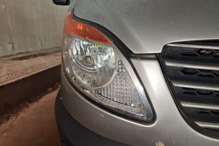 Used JAC Group Sunray 2013 2.8T 5-Series Star Express Emission Standard IV Right Front Headlight