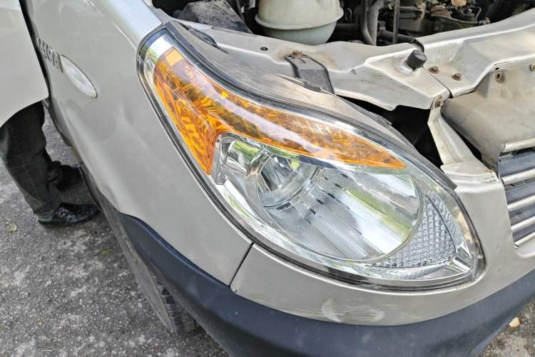 Used JAC Group Sunray 2013 1.9T 4-Series Star Express Right Front Headlight