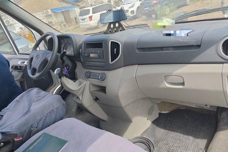 Used JAC Group Sunray 2013 2.8T 6-Series Star Express China IV Standard Center Console