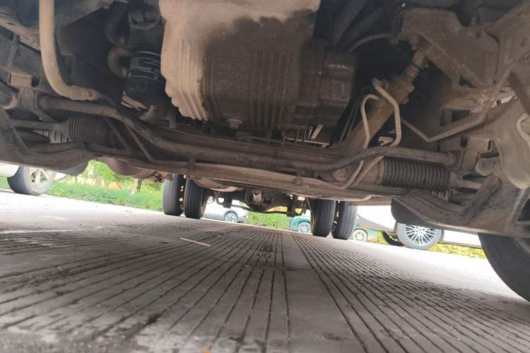 Used JAC Group Sunray 2013 2.8T 5-Series Star Express Emission Standard IV Chassis Front