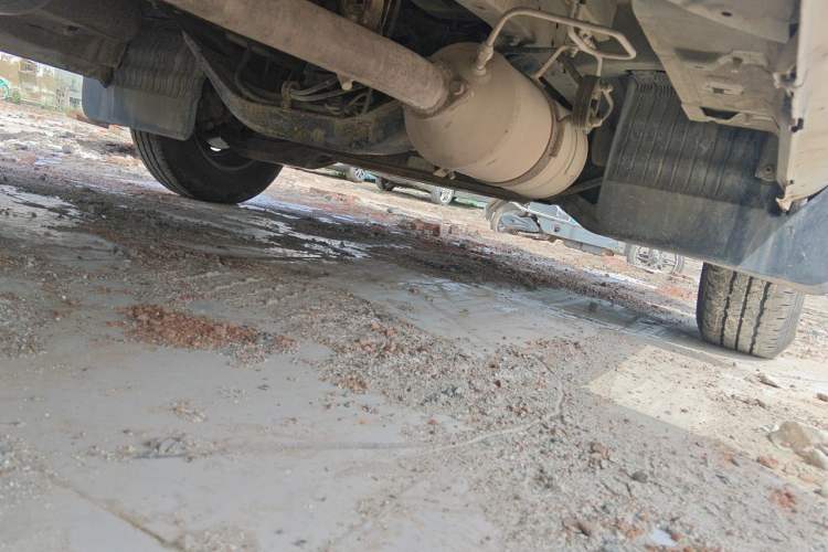 Used JAC Group Sunray 2013 2.8T 6-Series Star Express China IV Standard Chassis Front Right