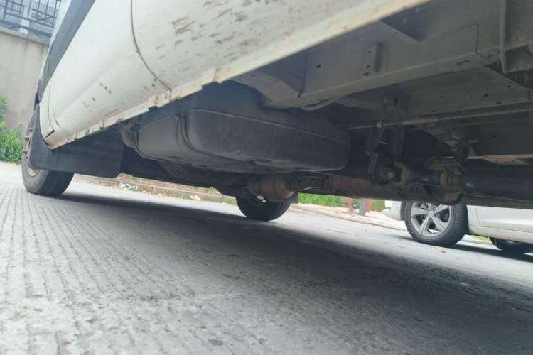 Used JAC Group Sunray 2013 2.8T 5-Series Star Express Emission Standard IV Chassis Rear Left