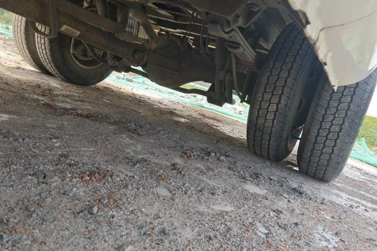 Used JAC Group Sunray 2013 2.8T 6-Series Star Express China IV Standard Chassis Rear Left