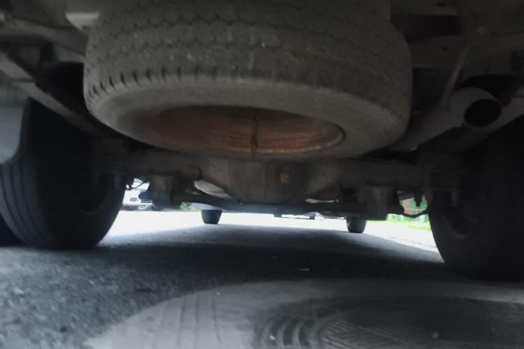 Used JAC Group Sunray 2013 2.8T 5-Series Star Express Emission Standard IV Chassis Rear