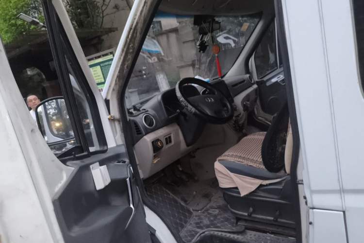 Used JAC Group Sunray 2013 2.8T 5-Series Star Express Emission Standard IV Driver Seat