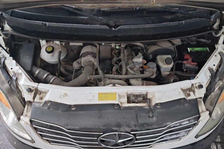 Used JAC Group Sunray 2013 2.8T 4-Series Star Express China IV Standard Engine Bay