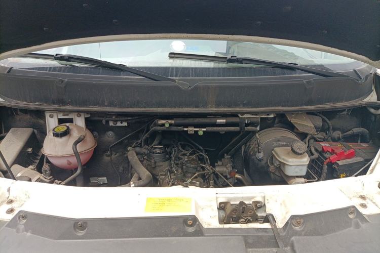 Used JAC Group Sunray 2013 1.9T 4-Series Star Express Engine Bay