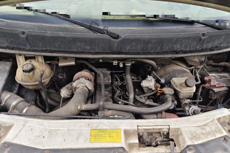 Used JAC Group Sunray 2013 2.8T 6 Series Comfort Edition China IV Engine Bay