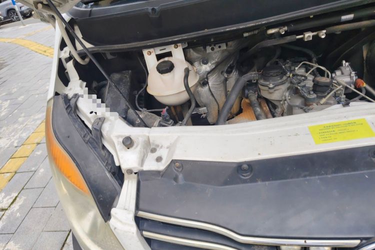 Used JAC Group Sunray 2013 1.9T 4-Series Star Express Engine Bay Right