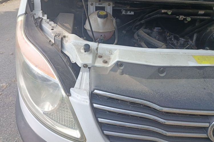 Used JAC Group Sunray 2013 1.9T 4-Series Star Express Engine Bay Right