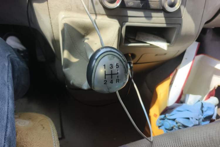 Used JAC Group Sunray 2013 2.8T 6 Series Comfort Edition China IV Gear Lever