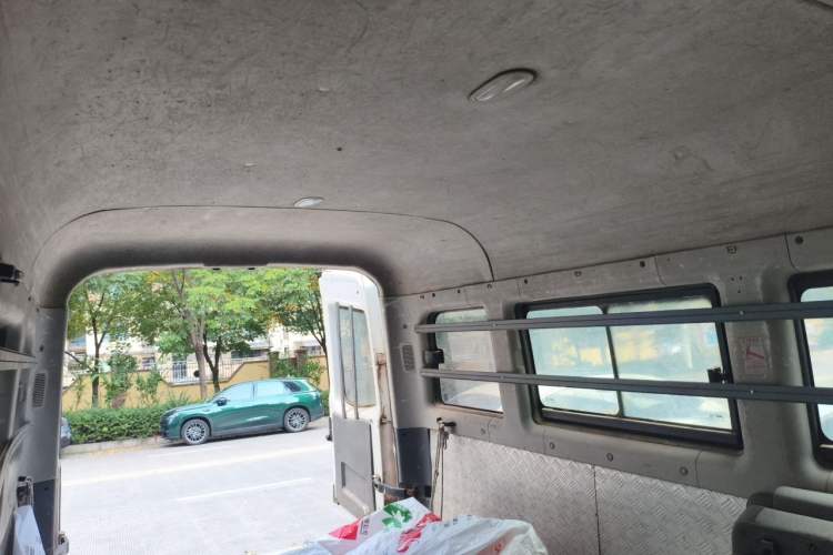 Used JAC Group Sunray 2013 2.8T 5-Series Star Express Emission Standard IV Headliner