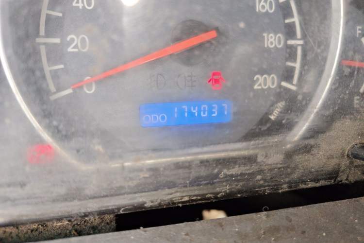 Used JAC Group Sunray 2013 2.8T 6 Series Comfort Edition China IV Odometer Close Up