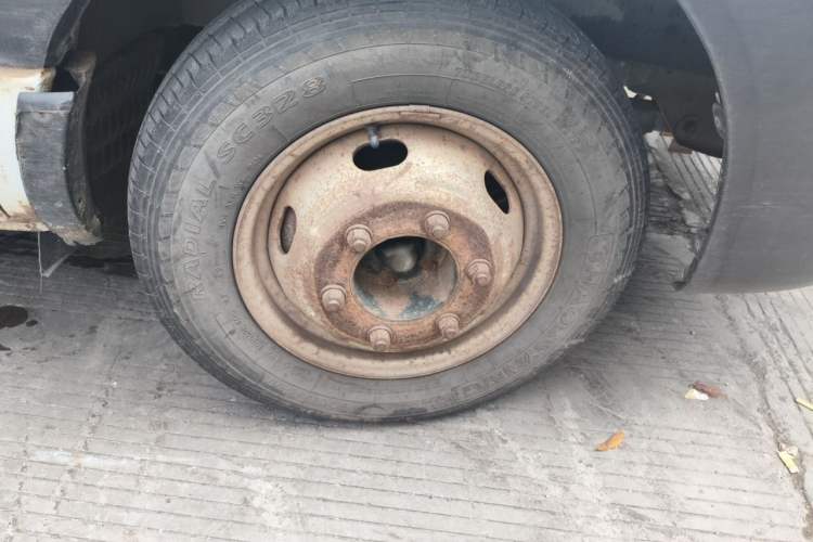 Used JAC Group Sunray 2013 2.8T 5-Series Star Express Emission Standard IV Right Front Wheel Hub