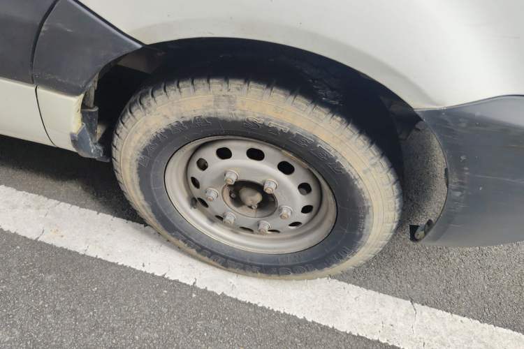Used JAC Group Sunray 2013 1.9T 4-Series Star Express Right Front Wheel Hub