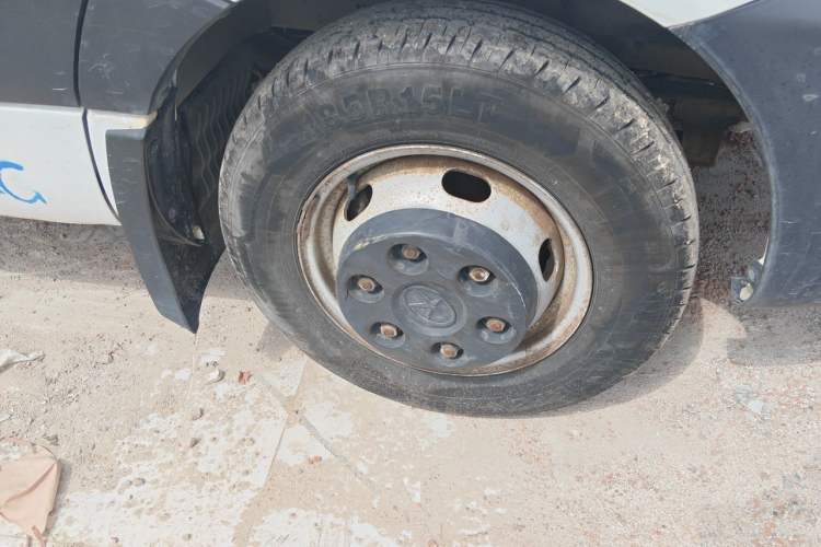 Used JAC Group Sunray 2013 2.8T 6-Series Star Express China IV Standard Right Front Wheel Hub