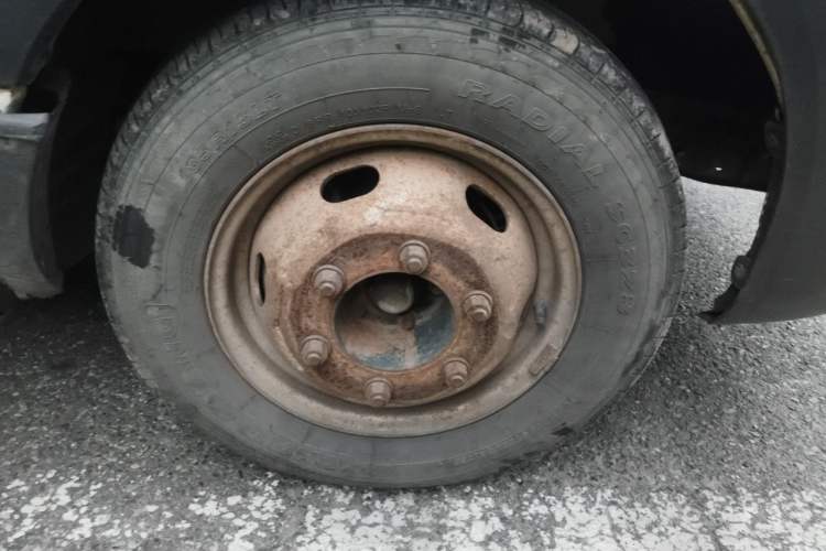 Used JAC Group Sunray 2013 2.8T 5-Series Star Express Emission Standard IV Right Front Wheel Hub