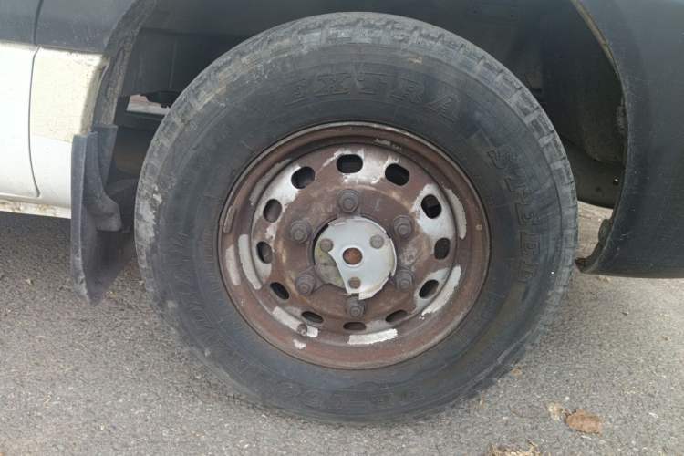 Used JAC Group Sunray 2013 1.9T 4-Series Star Express Right Front Wheel Hub