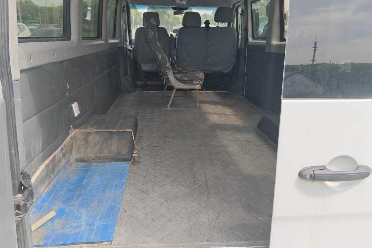 Used JAC Group Sunray 2013 2.8T 6-Series Star Express China IV Standard Trunk