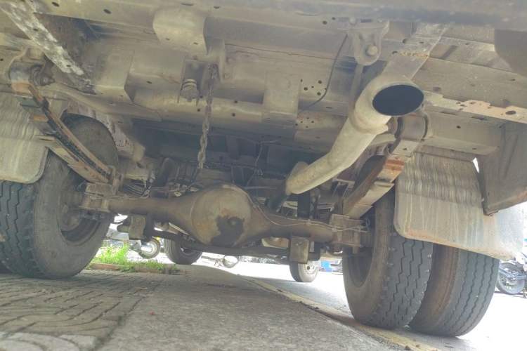 Used JAC Group Sunray 2017 2.8T 6-Series Diesel China V Star Express Chassis Rear