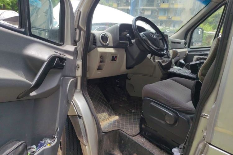 Used JAC Group Sunray 2017 2.8T 6-Series Diesel China V Star Express Driver Seat