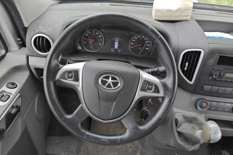 Used JAC Group Sunray 2017 2.0T Short-Wheelbase Mid-Roof Xingkuaiyun Multi-Purpose Commercial Vehicle Steering Wheel